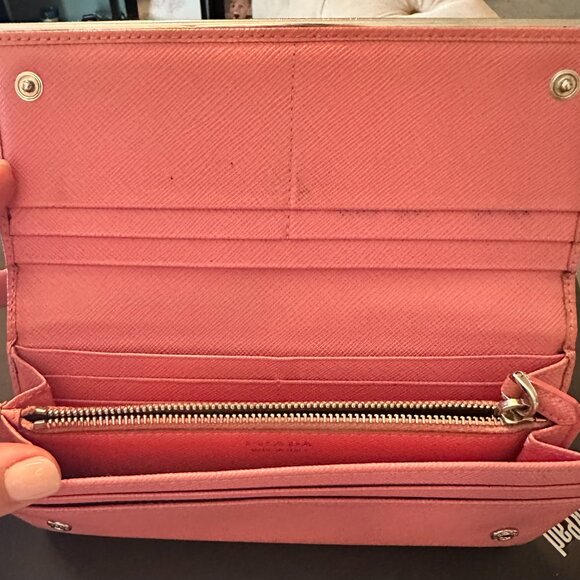 Authentic Prada Saffiano Metal Wallet in Peonia COA Included - EUC - Picture 5 of 7